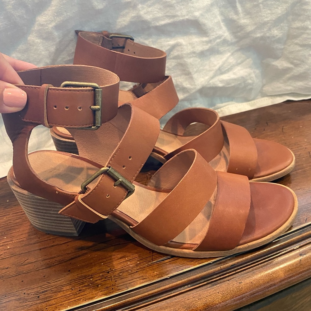 Madewell leather strappy sandals